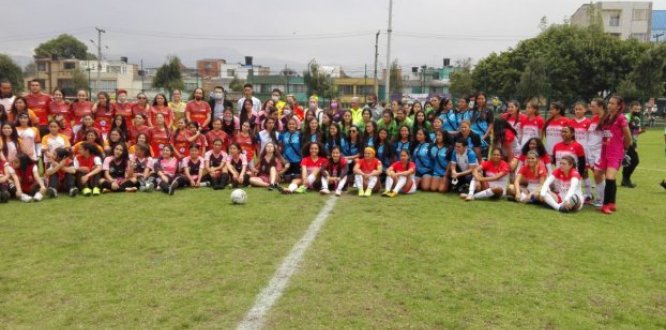 Primer torneo Femenino de Fútbol