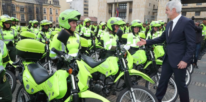 Nuevo parque automotor y Policías para Bogotá