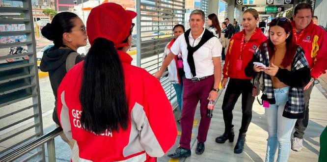 Jornada de sensibilización y operativos de seguridad en TransMilenio y parques de Puente Aranda Jornada de sensibilización y operativos de seguridad en TransMilenio y parques de Puente Aranda