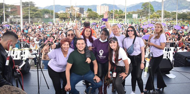 ¡Un Día Especial para las mujeres y madres de Puente Aranda!