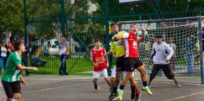 barras futboleras de Puente Aranda