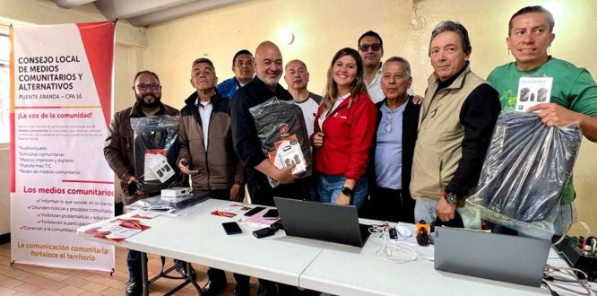 En Puente Aranda, los medios comunitarios debatieron sobre su importancia y papel en el territorio
