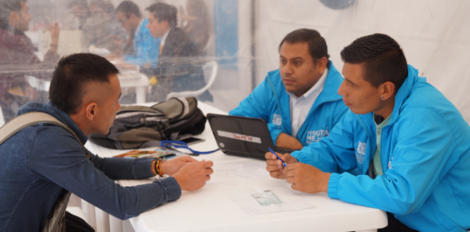 El SuperCADE Móvil en la localidad de Puente Aranda El SuperCADE Móvil en la localidad de Puente Aranda