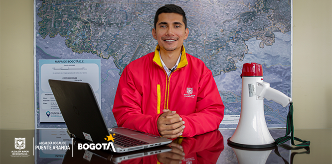 Alcalde Local Eduar Martínez