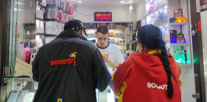 Control a negocios de celulares desde la Alcaldía Local de Puente Aranda