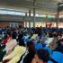 Asistentes al Foro Educativo Local 2025 en el Colegio La Merced, sentados en un auditorio, escuchan atentamente las intervenciones de docentes y estudiantes sobre educación de calidad en Puente Aranda.